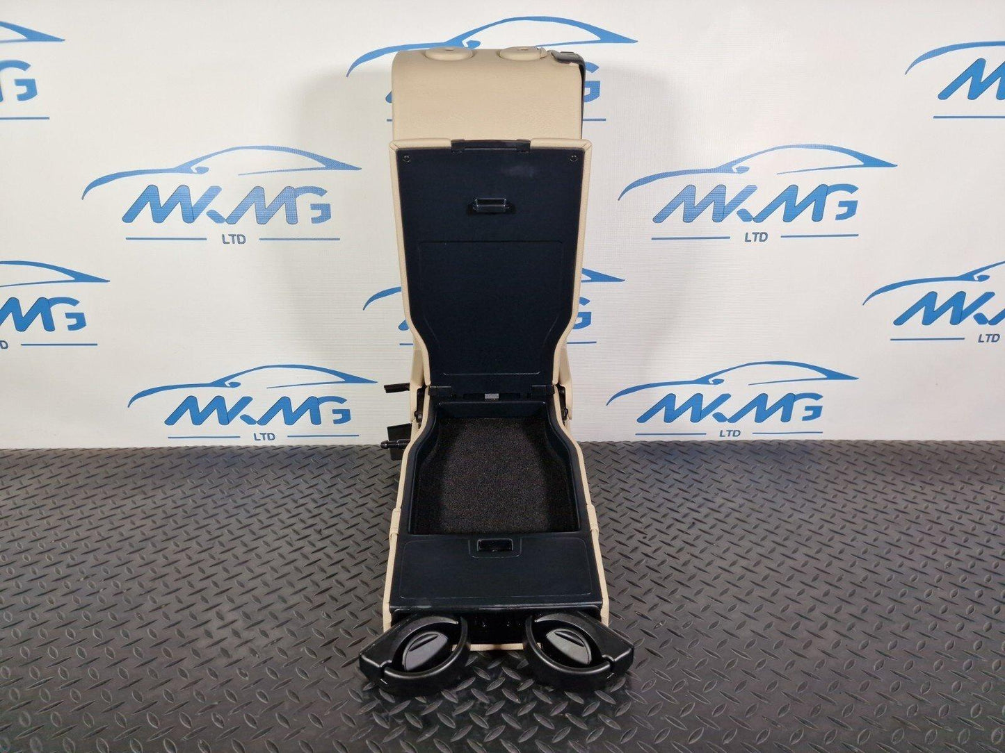 14-21 MERCEDES C CLASS W205 OEM REAR ARM REST SEAT BACK A2059200324