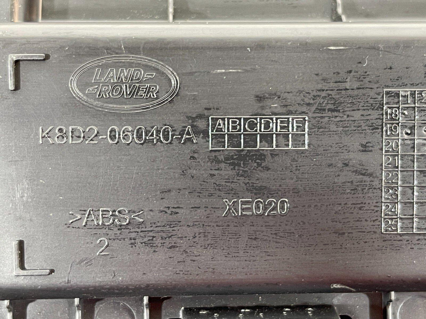 2019-ON  LAND ROVER DISCOVERY L550 GLOVE BOX TRIM K8D206040A