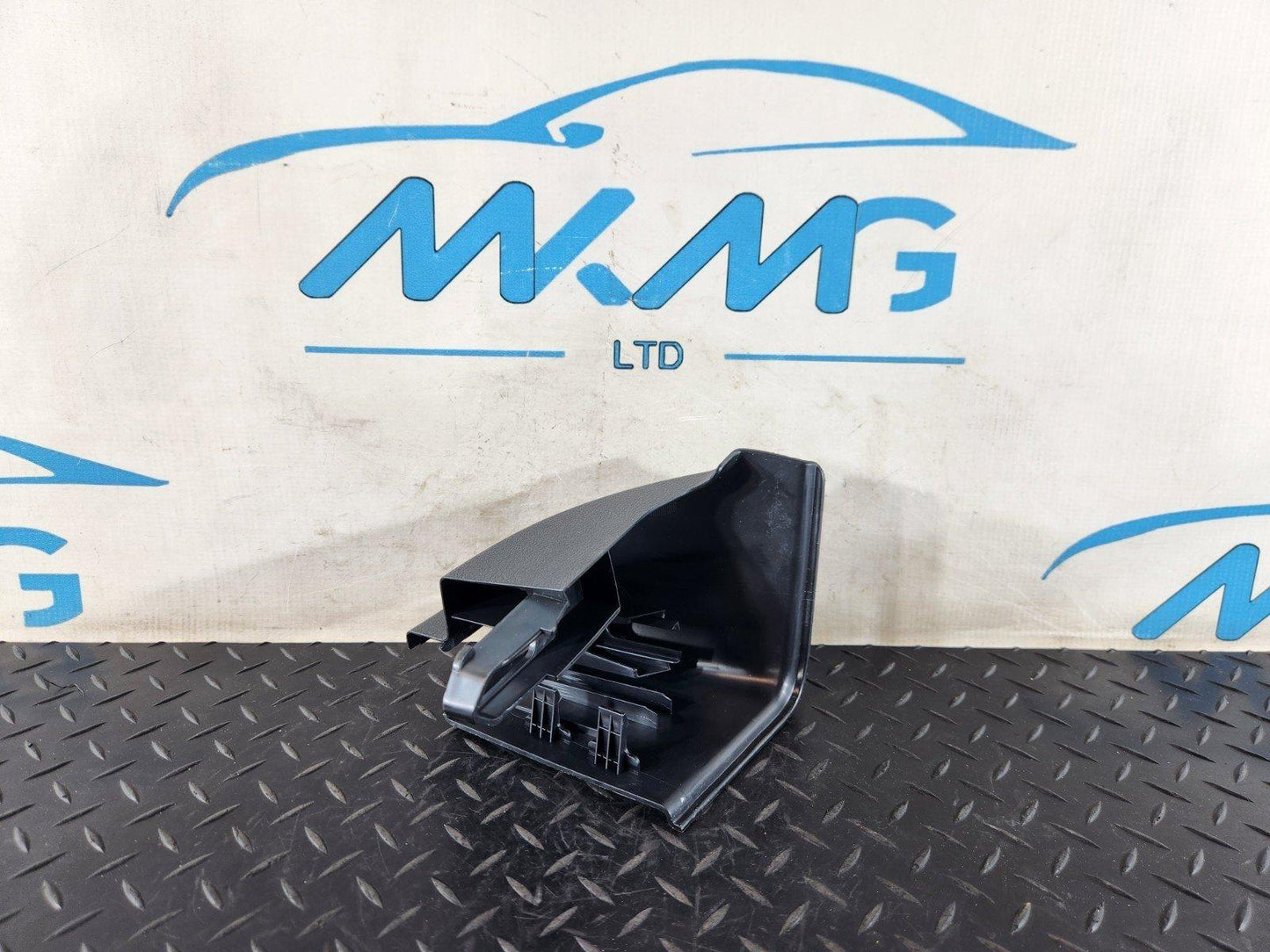 19-ON MERCEDES BENZ B CLASS W247 FRONT SEAT GUIDE RAIL COVER TRIM A2479190500