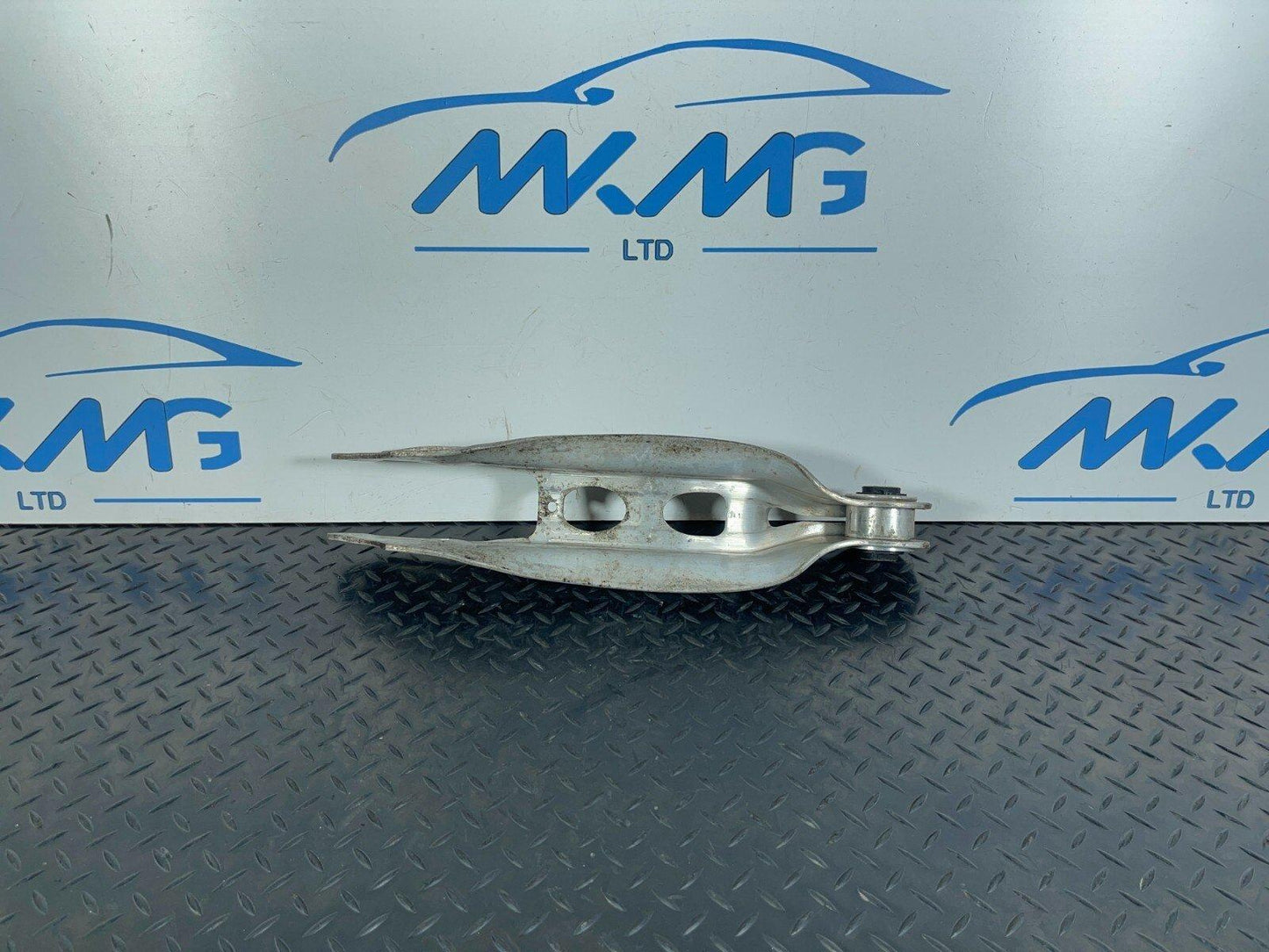 16-23 AUDI A5 F5 SPORTBACK REAR RIGHT OR LEFT SIDE LOWER CONTROL ARM 8W0505311H