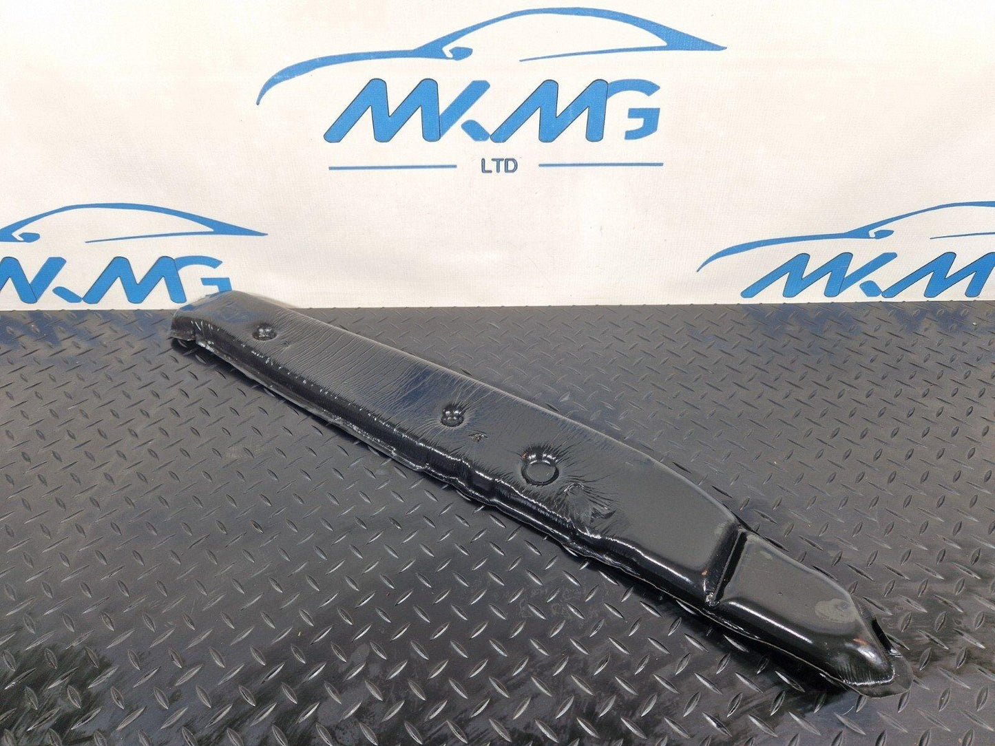 19-ON MERCEDES B CLASS W247 FRONT LEFT FENDER ABSORBER A2478850102