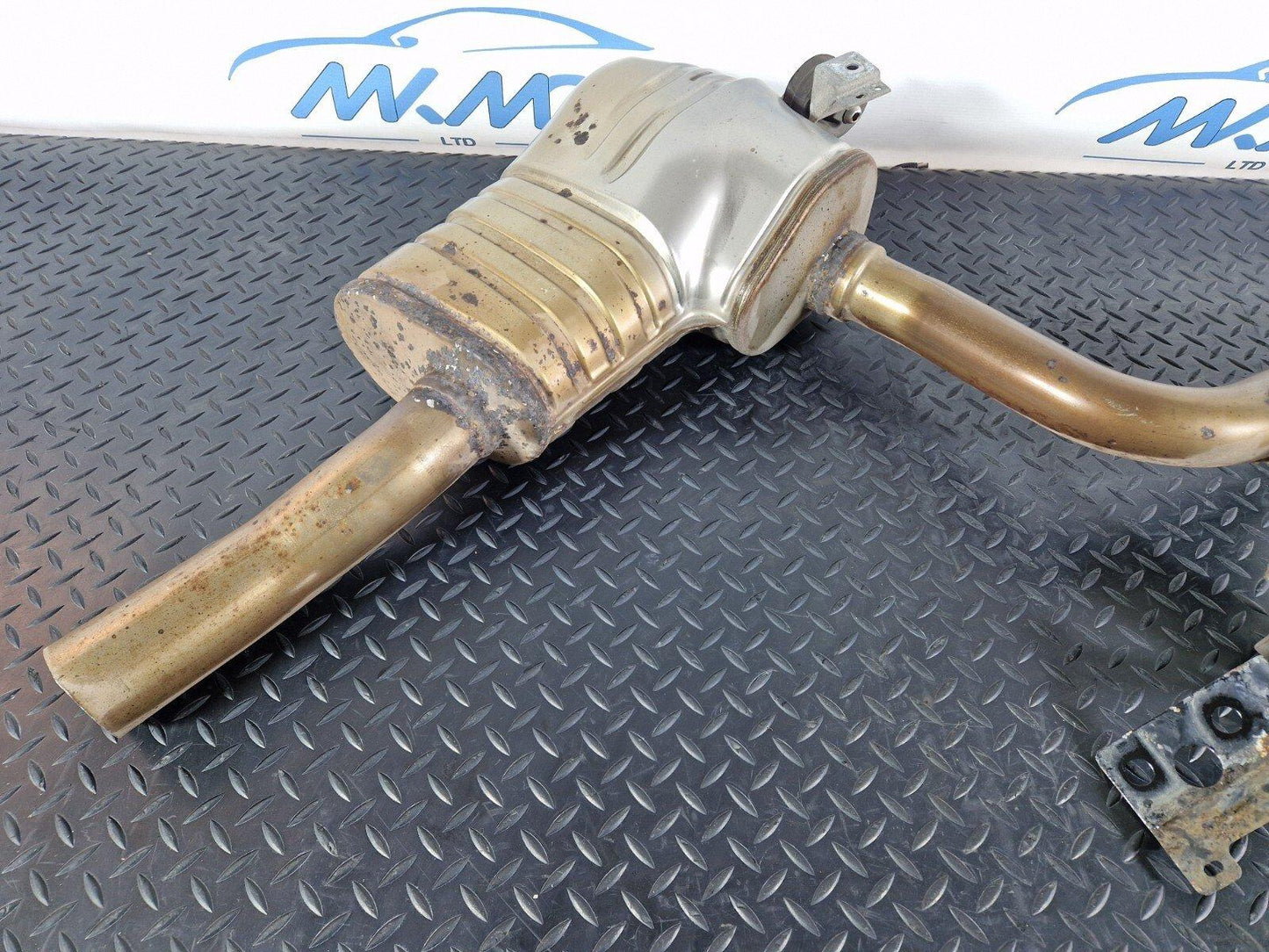 16-19 AUDI A4 B9 GENUINE OEM EXHAUST BACKBOX SILENCER 8W0253411D