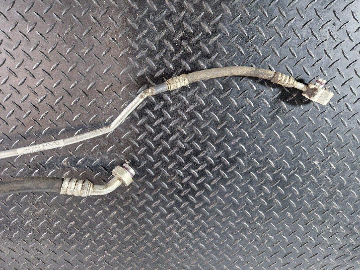 10-18 VW TOUAREG 7P GENUINE AC AIR CONDITIONING PIPE HOSE LINE 7P2820741AP