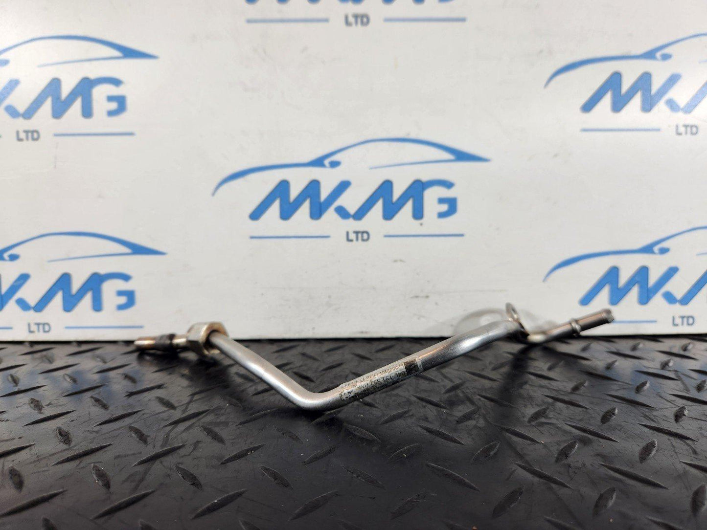 16-19 AUDI A4 B9 2.0TDI DET DIESEL ENGINE GENUINE CONTROL LINE PIPE 04L131552BM