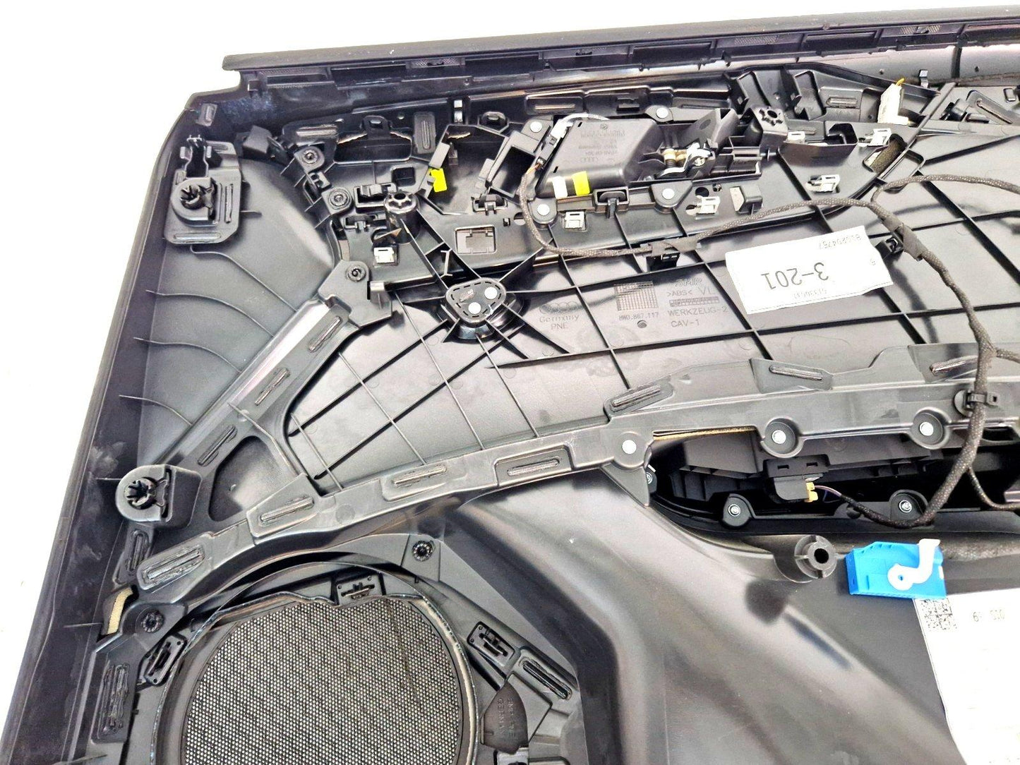 16-19 AUDI A4 AVANT B9 OEM FRONT LEFT SIDE DOOR CARD PANEL 8W0867117