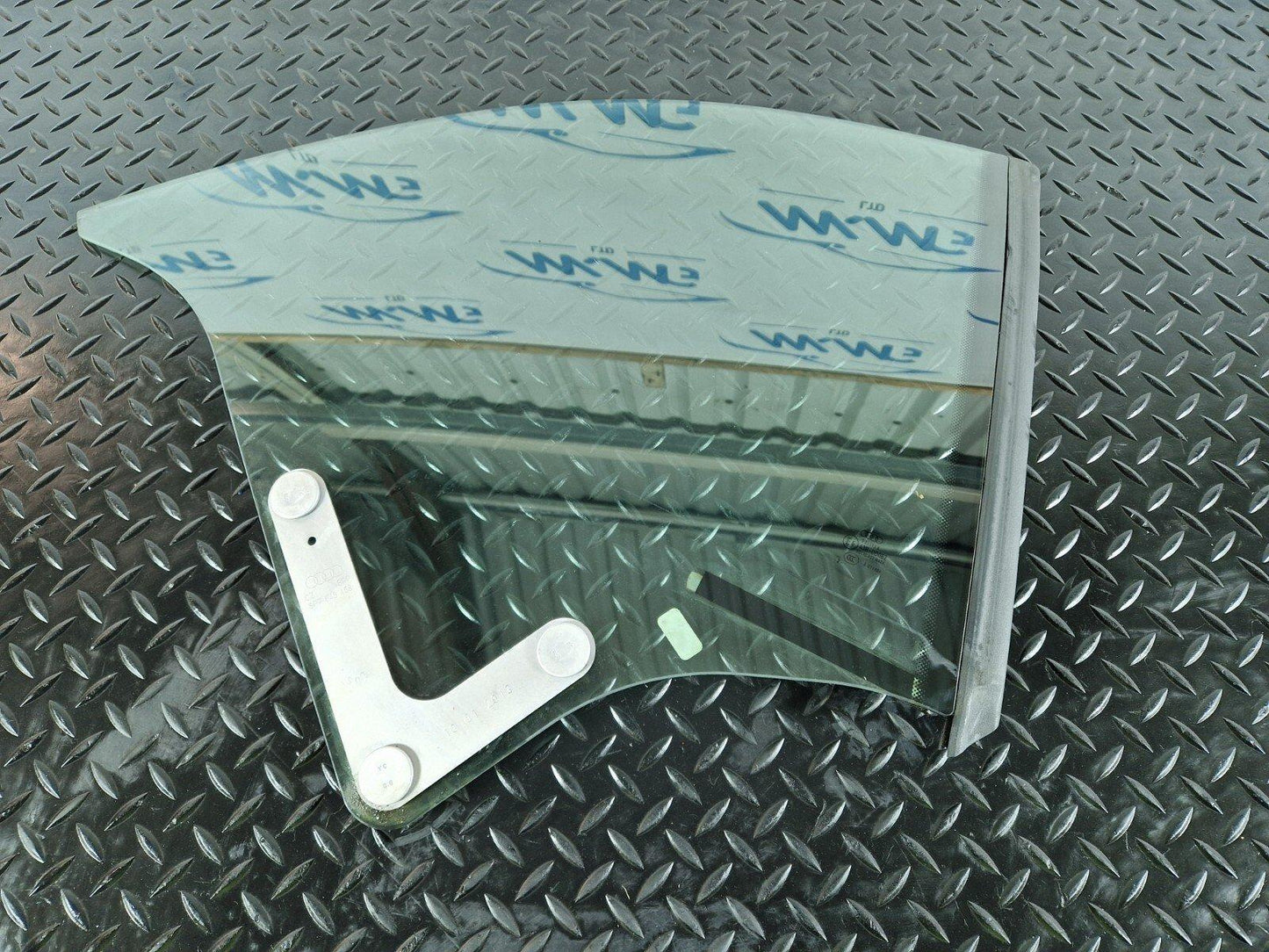 12-17 AUDI S5 CONVERTIBLE REAR RIGHT SIDE WINDOW GLASS 43R-00082 8P7845458