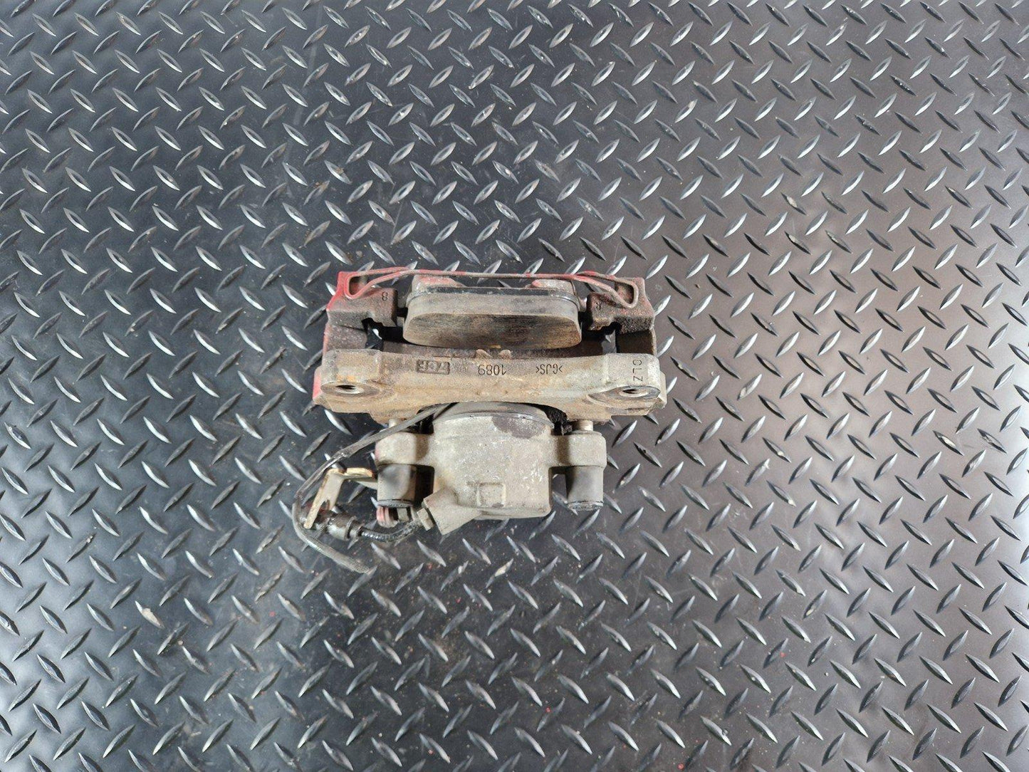 16-19 AUDI A4 B9 GENUINE FRONT LEFT N/S PASSENGER BRAKE CALIPER