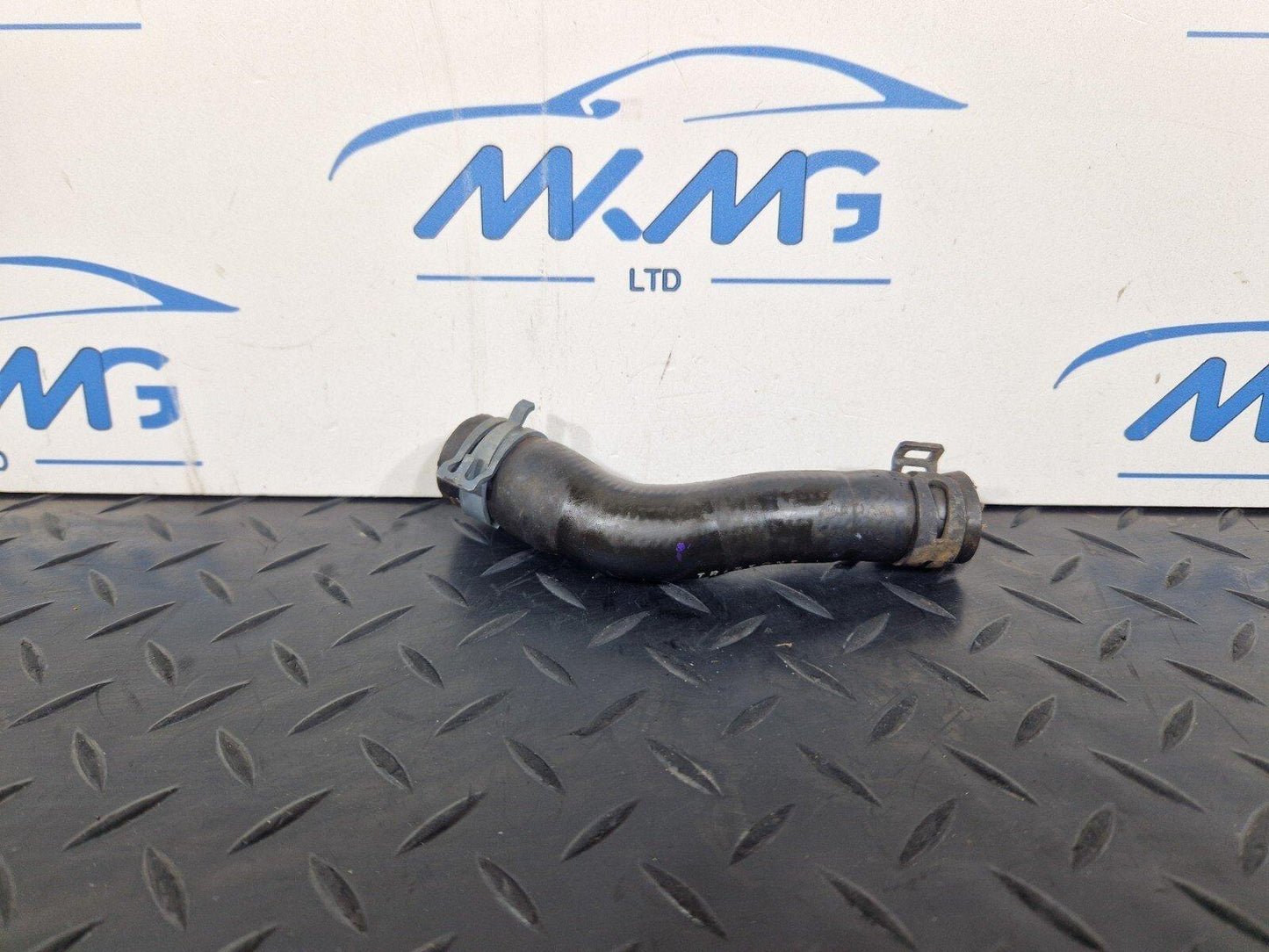 16-19 AUDI A4 B9 S-LINE GENUINE ENGINE WATER COOLANT PIPE ME9 P000177