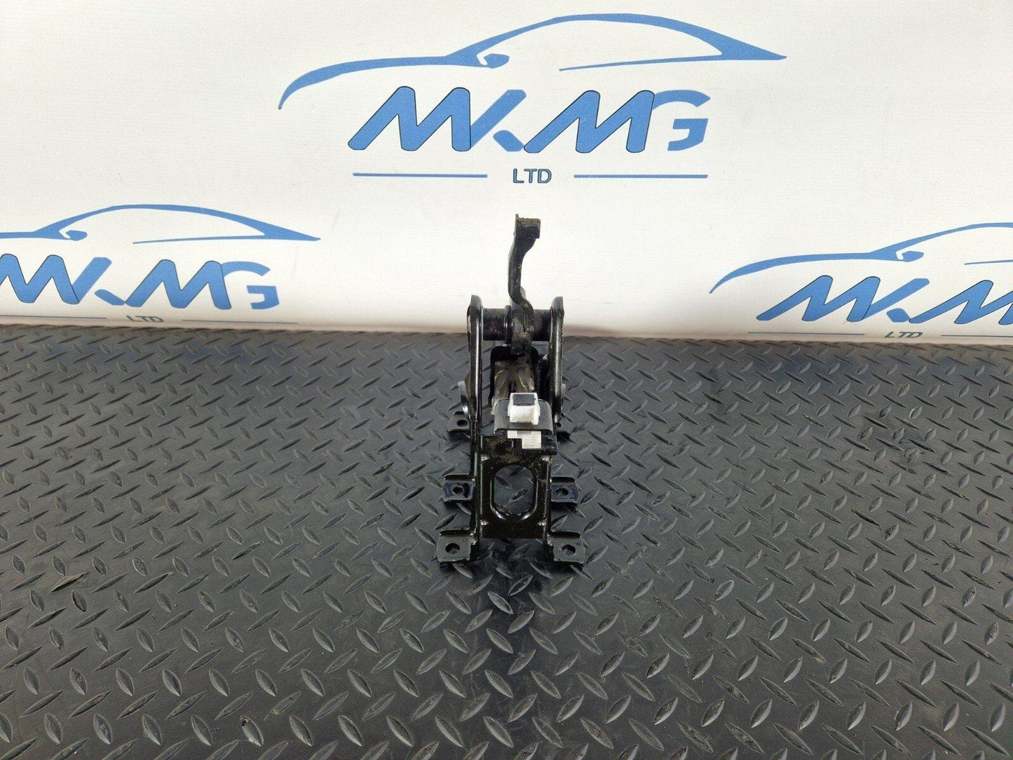 18-ON MERCEDES BENZ SPRINTER W907 BRAKE PEDAL ASSEMBLY A9102900000