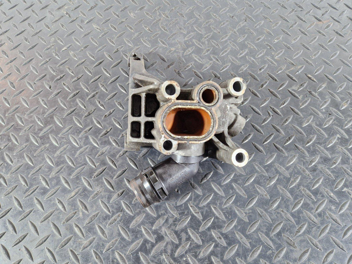 15-18 AUDI A7 4G GENUINE OEM AIR CON COMPRESSOR BRACKET 059121071DE