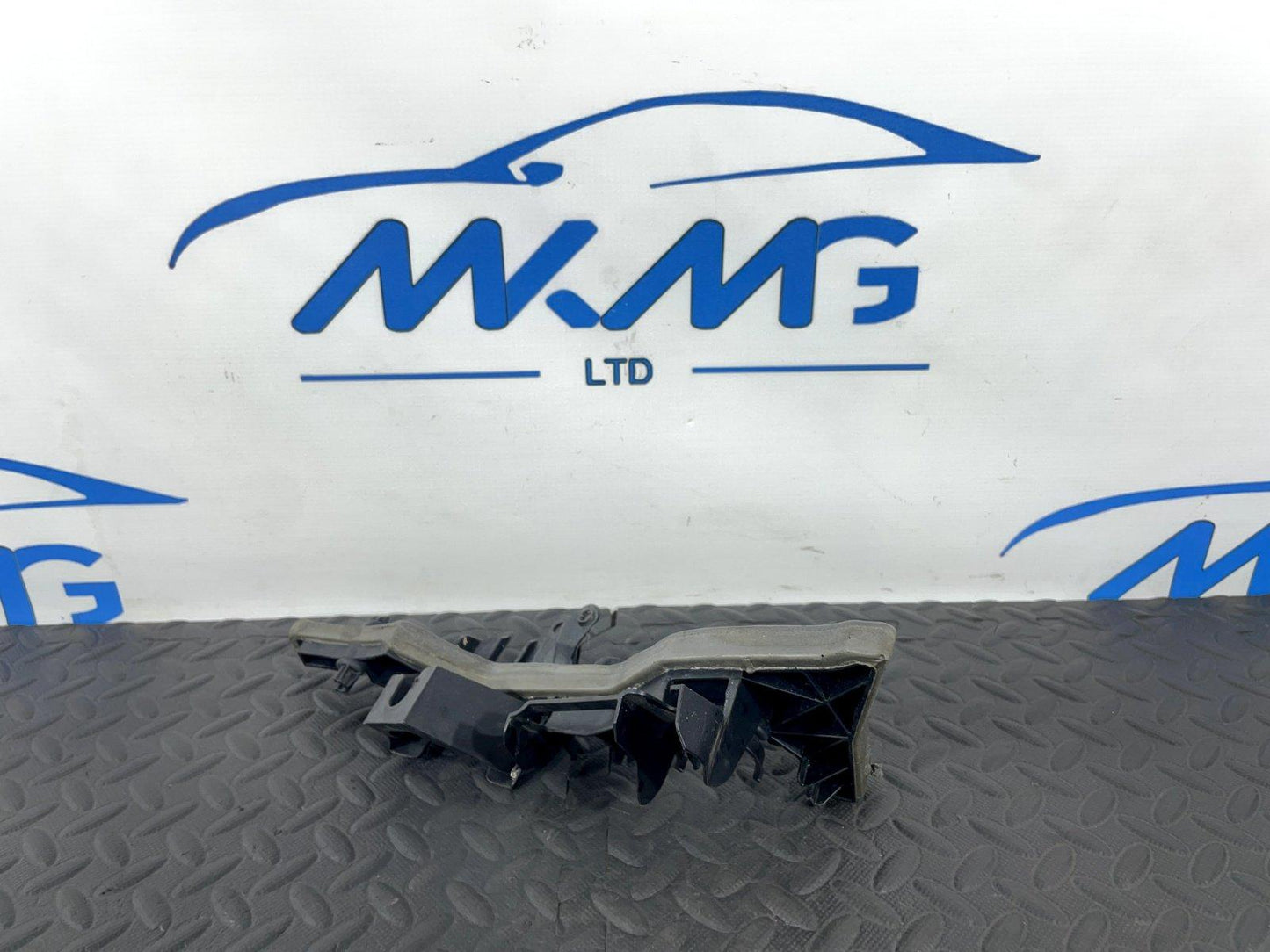 14-21 MERCEDES BENZ C300 W205 GENUINE LEFT SIDE CARRIER COPPING A2058310598