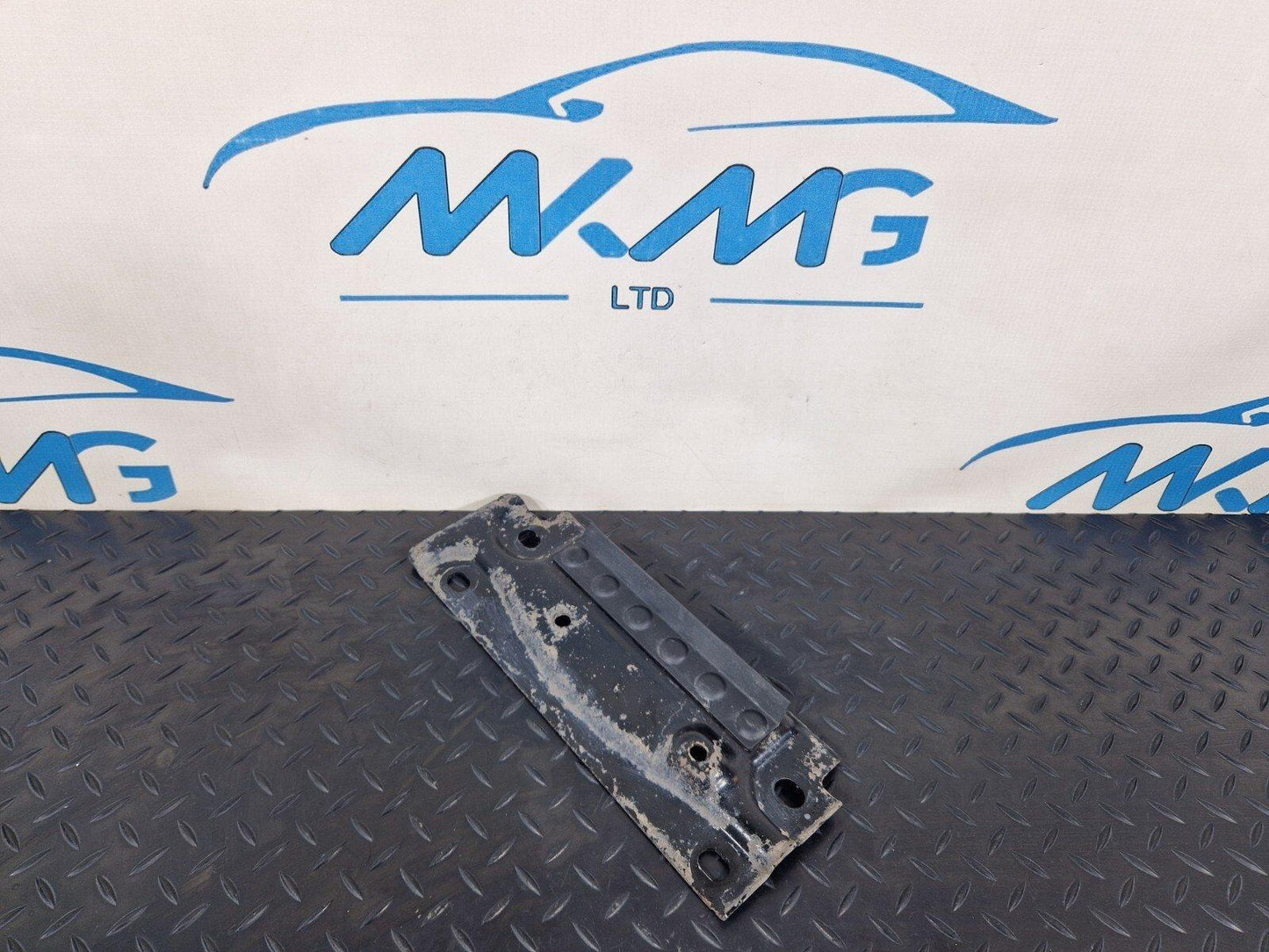 16-19 AUDI A4 B9 OEM MUFFLER MOUNT BRACKET PLATE 8W0803183A