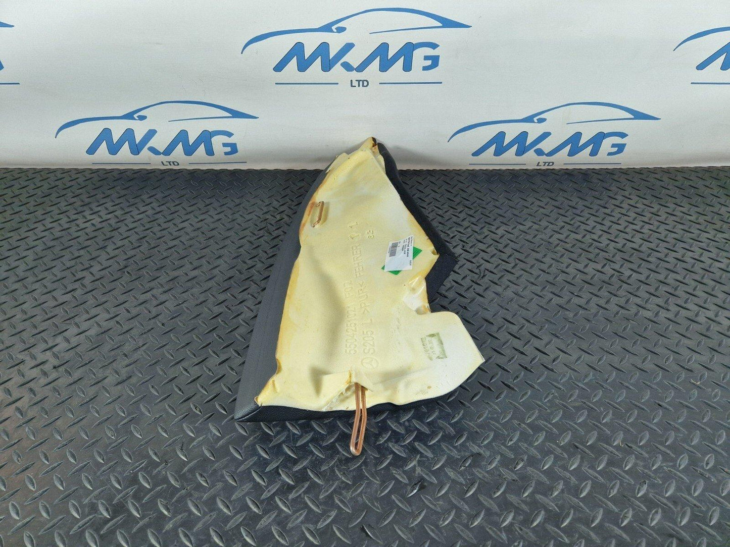 14-21 MERCEDES BENZ C200d W205 REAR SEAT BOLSTER PANEL LEFT SIDE N/S 504251021
