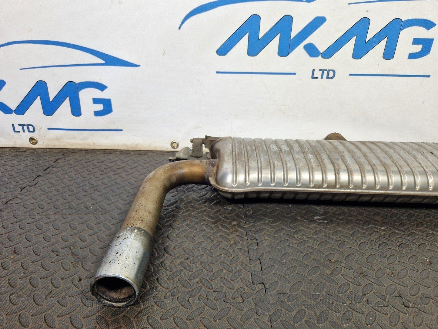 14-21 BMW 2 X1 SERIES F45 F46 F48 GENUINE EXHAUST SILENCER BACK BOX 8577090