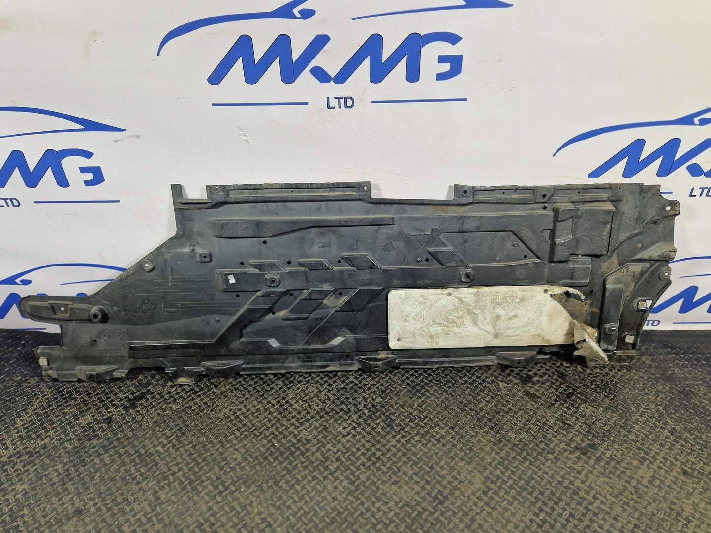 MERCEDES B CLASS W247 RIGHT O/S SIDE UNDERBODY COVER A2476800505 A1776808803