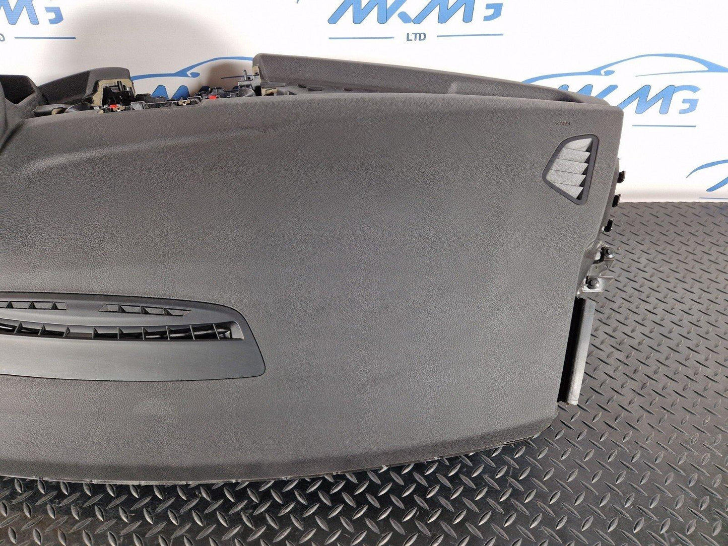 14-21 BMW 2 SERIES F45 F46 GENUINE COMPLETE DASHBOARD PANEL WITH SAFETY BAG
