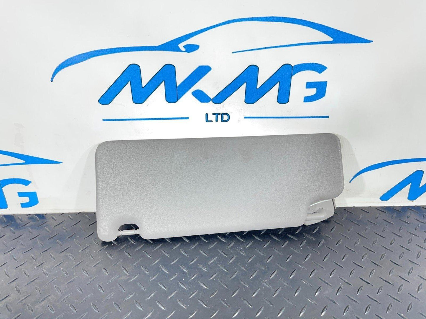 14-21 BMW 2 SERIES ACTIVE TOURER F45 216D FRONT RIGHT DRIVER SIDE SUN VISOR