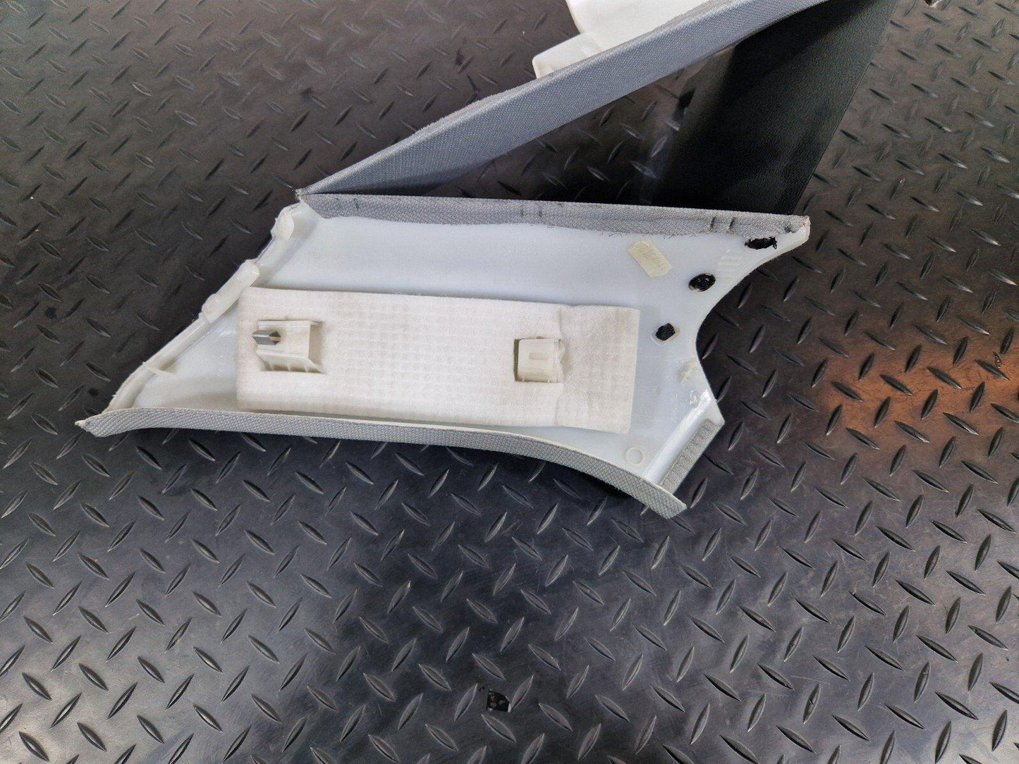 16-24 AUDI A5 F5 COUPE OEM REAR LEFT N/S C-PILLAR COMPLETE TRIM 8W5867287C