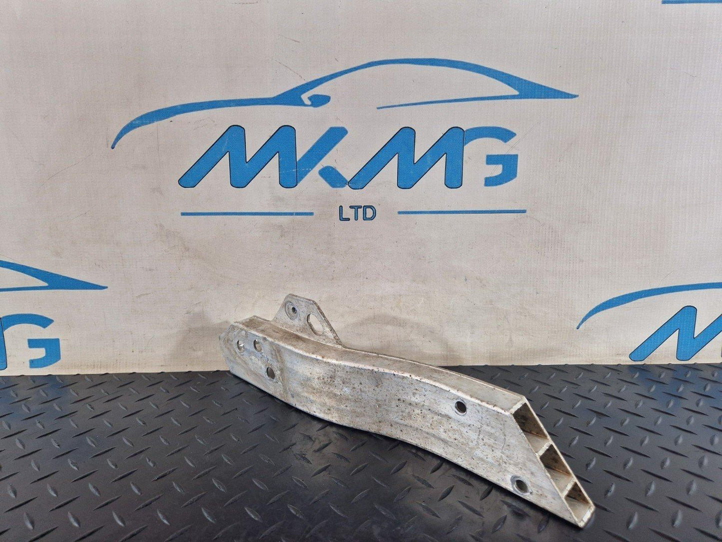 16-22 MERCEDES BENZ X253 LEFT PASSENGER RADIATOR SUPPORT BRACKET A2536203800
