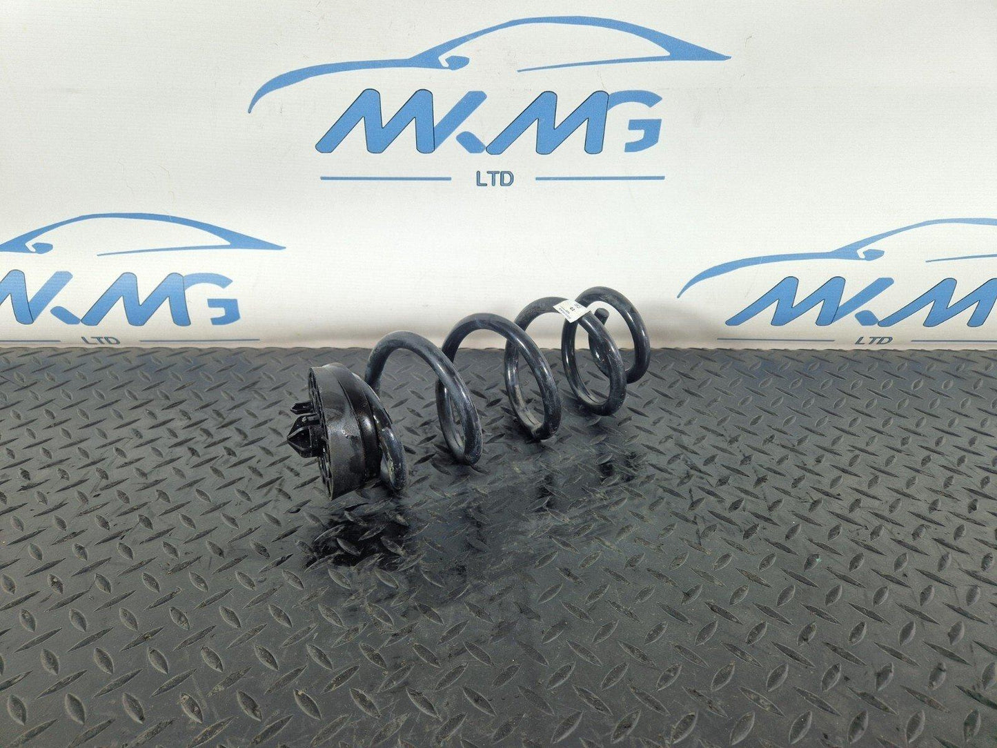16-19 AUDI A4 B9 OEM REAR COIL SPING 8W0511115DT