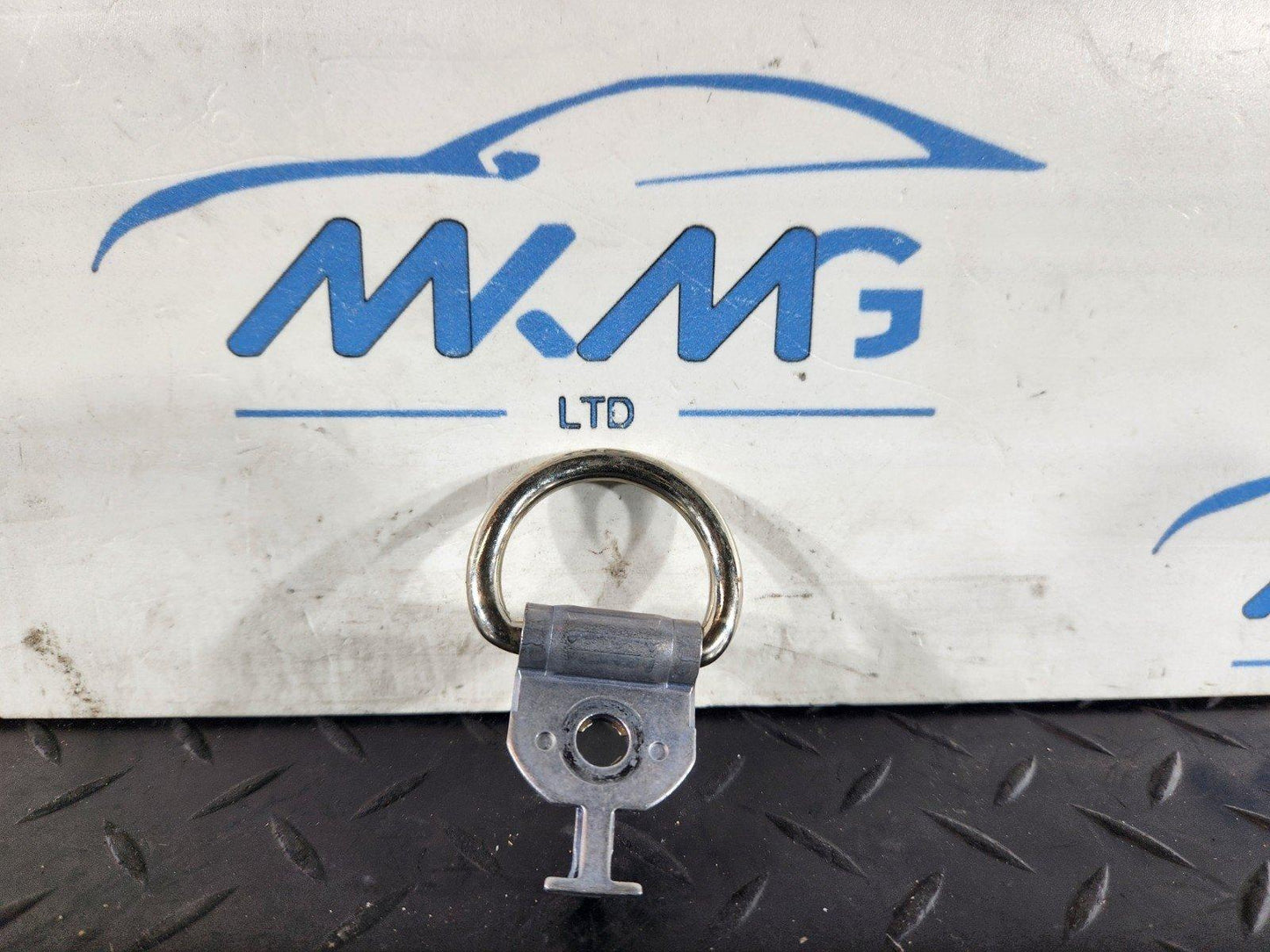 16-19 MERCEDES BENZ GLE W166 BOOT FLOOR LUGGAGE TIE DOWN HOOK X4 A0008603714