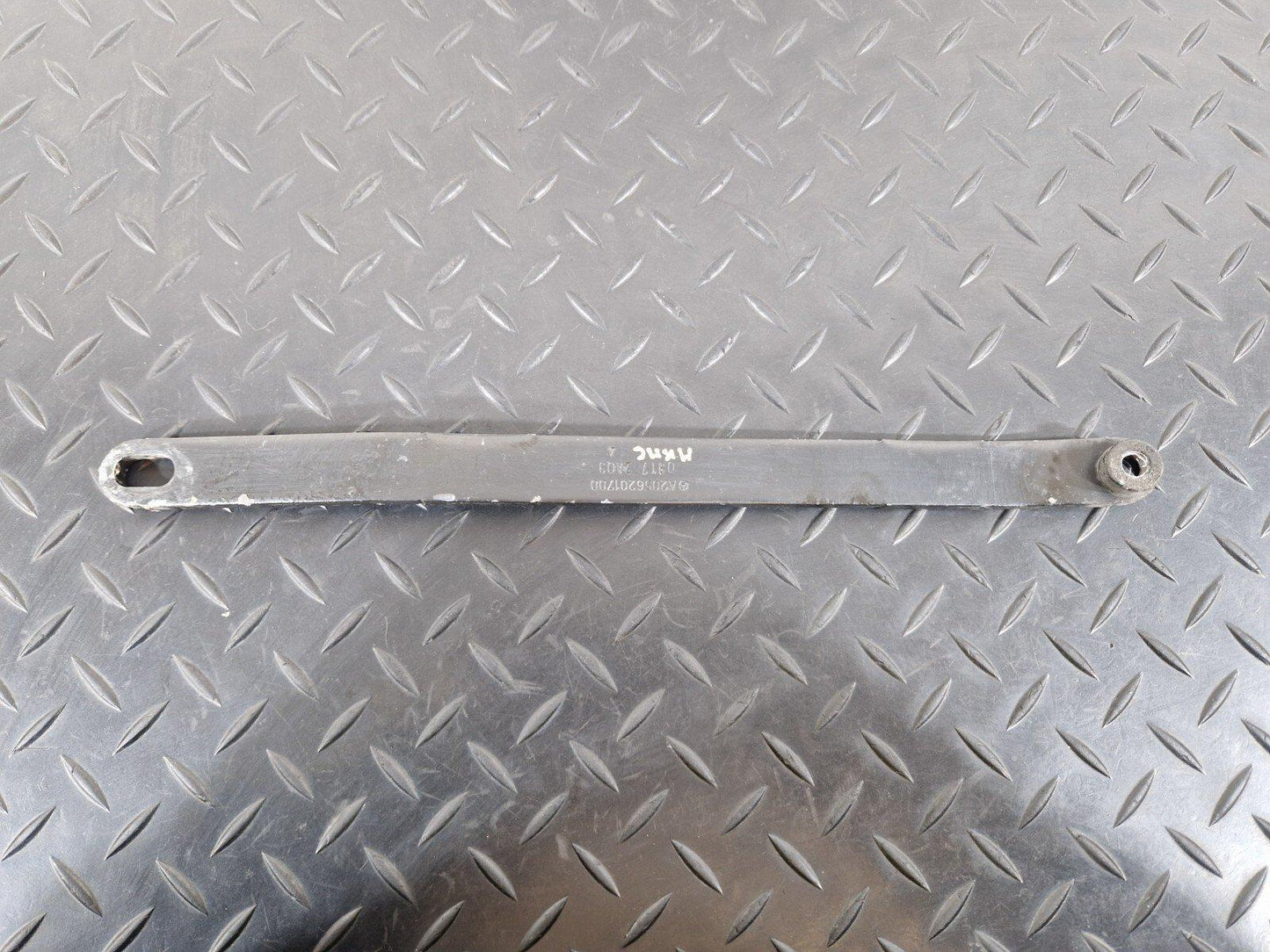 14-21 MERCEDES BENZ C300h W205 REINFORCEMENT RADIATOR SUPPORT STRUT A2056201700