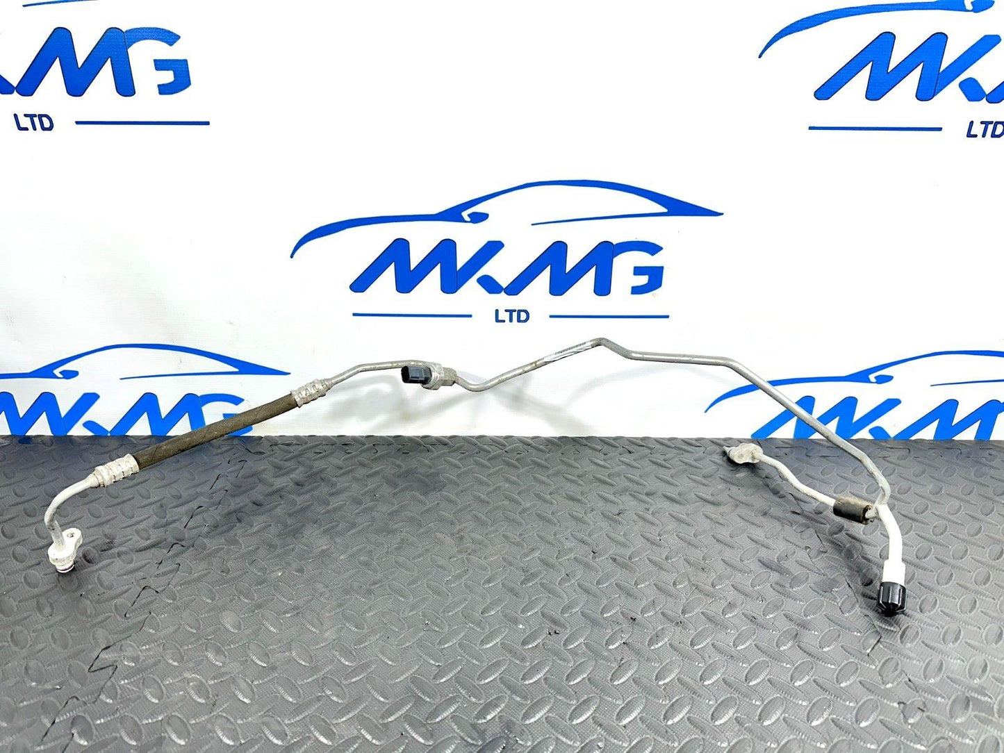 12-18 MERCEDES A B CLA-CLASS W176 W246 C117 GENUINE AC PIPE HOSE  A2468302415