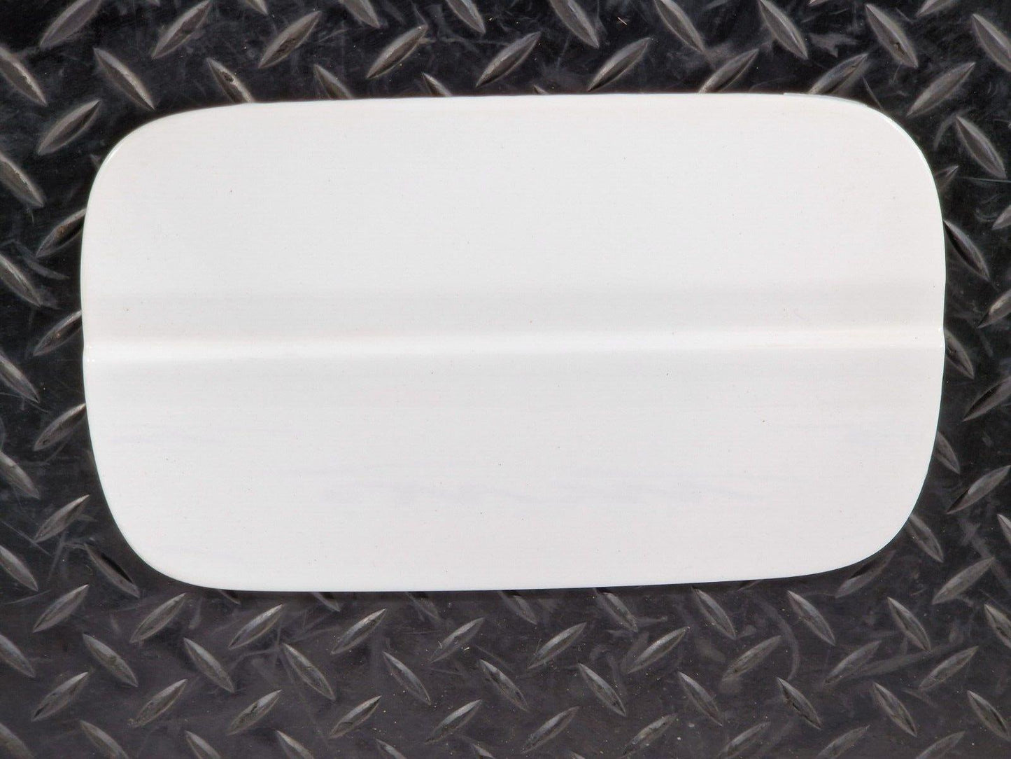16-19 AUDI A4 B9 GENUINE SALOON FUEL DOOR COVER IN WHITE LY9C 8W0809907