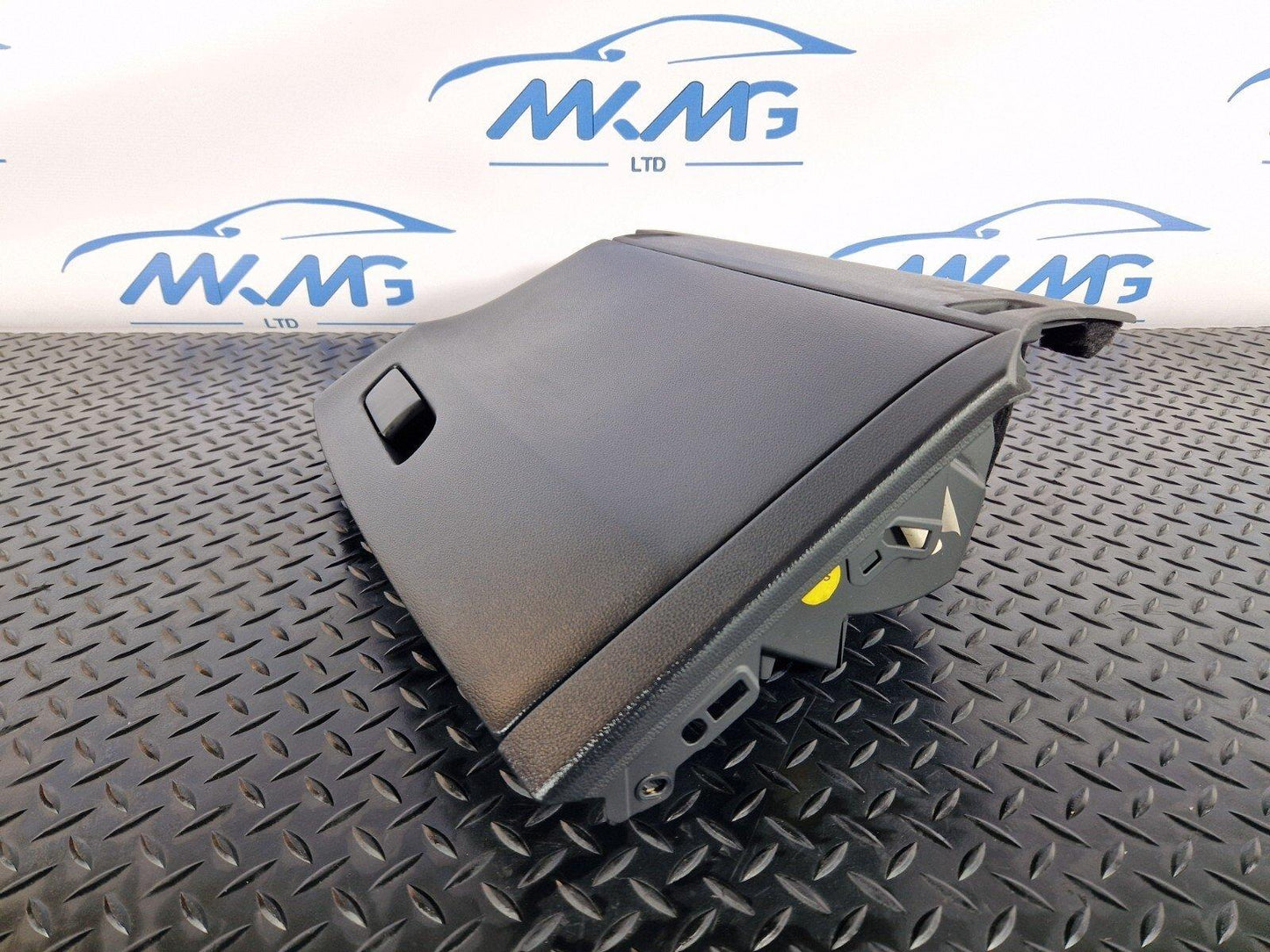 16-19 AUDI A4 B9 GENUINE DASHBOARD GLOVE BOX 8W2857035