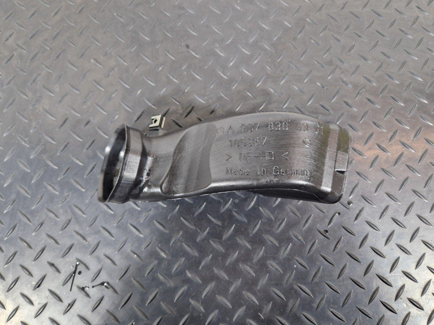 18-ON MERCEDES BENZ SPRINTER W907 CABIN AIR DUCT CHANNEL A9078304301
