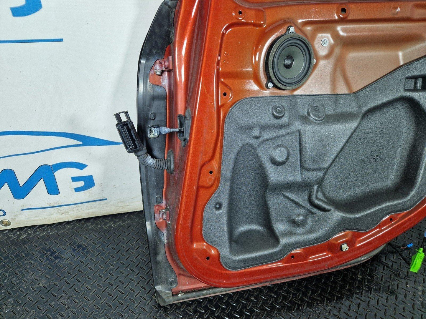 14-21 BMW 2 SERIES GRAN TOURER F46 REAR RIGHT O/S/R COMPLETE DOOR (DAMAGED)