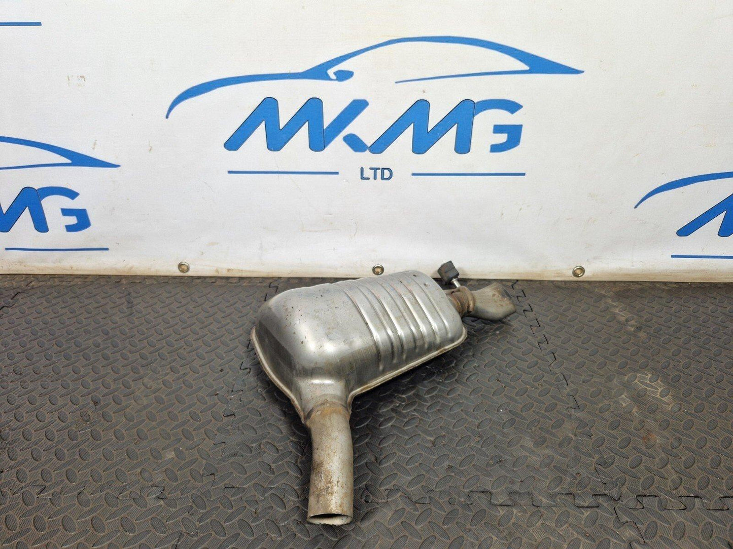 09-16 MERCEDES E Class CLS W212 W218 REAR EXHAUST SILENCER LEFT A2124910200