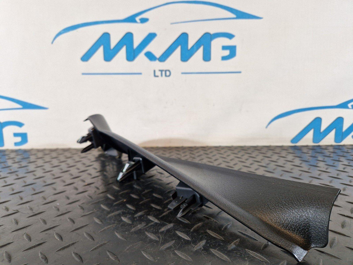 14-23 MERCEDES VITO W447 FRONT RIGHT SIDE DASHBOARD SIDE PANEL COVER A4476890837