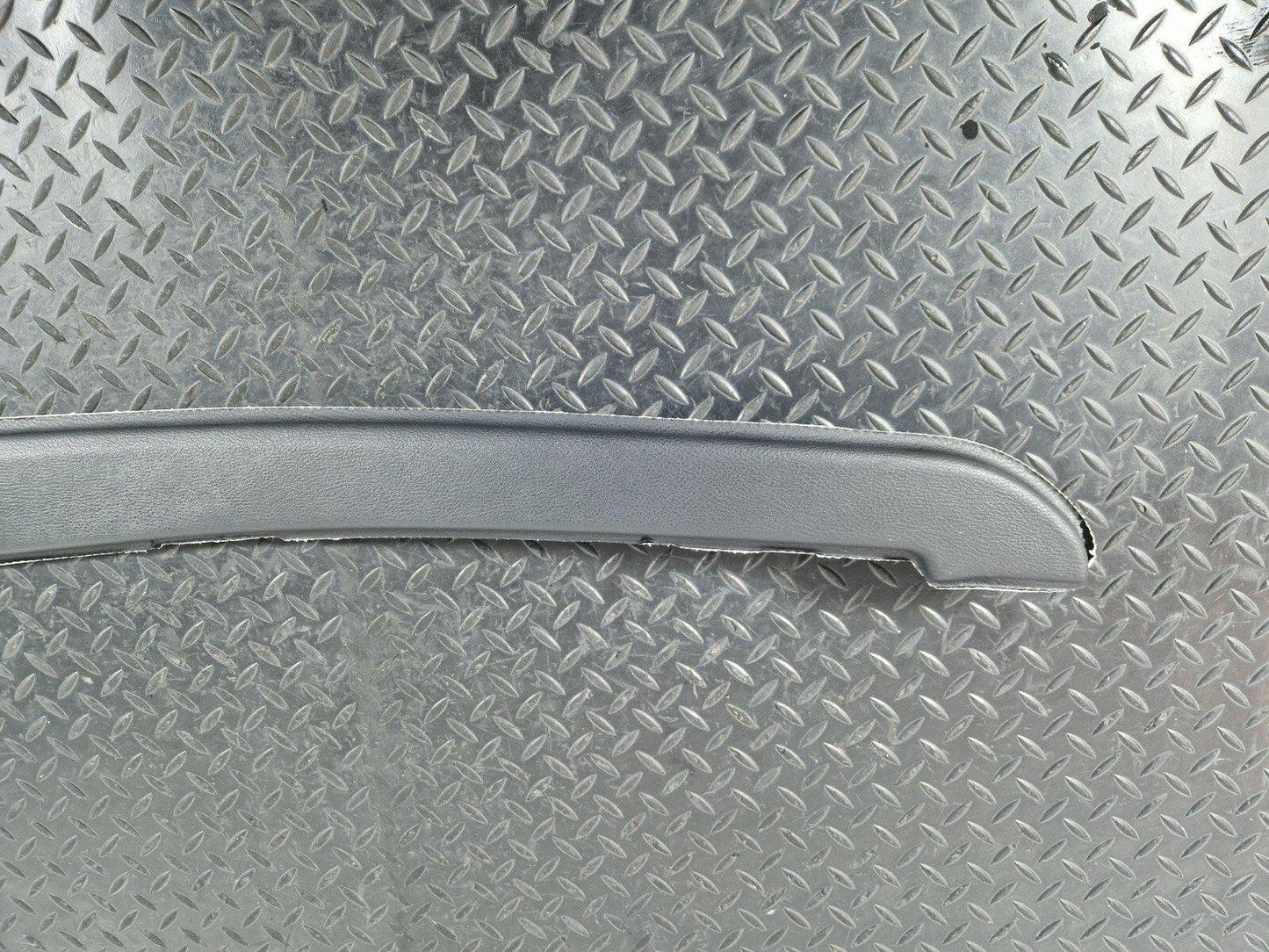 10-13 BMW X5 E70 LCI LEFT SIDE CENTER CONSOLE TRIM COVER PANEL IN BLACK 0117828