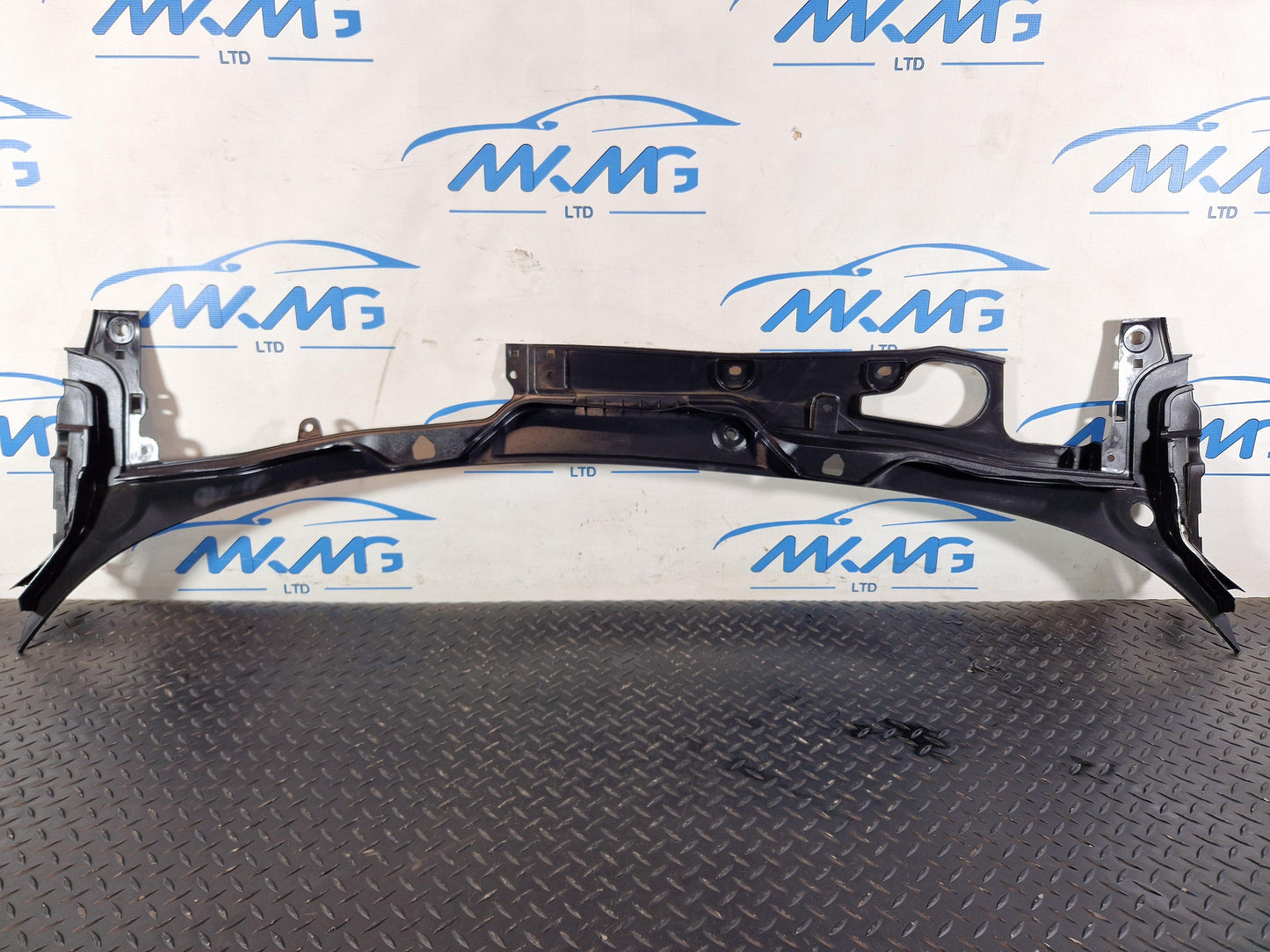 Land Rover Range Rover Evoque L551 WINDSCREEN SCUTTLE PANEL WIPER TRIM K8D24105B