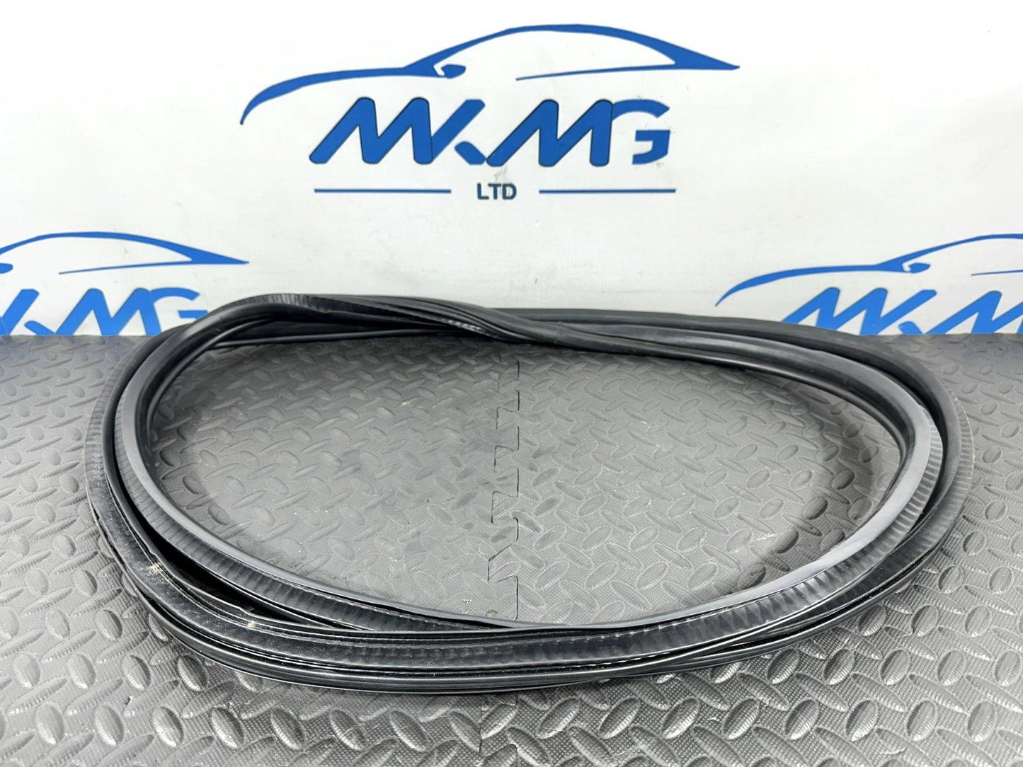 14-21 BMW 2 SERIES GRAN TOURER F46 GENUINE REAR OS/NS DOOR RUBBER SEAL 7316818