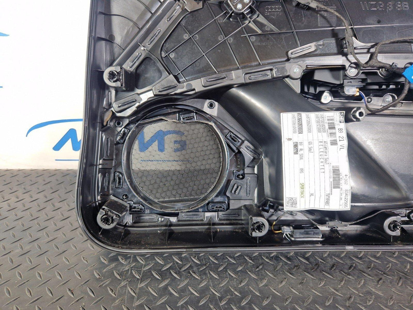 16-23 AUDI A5 F5 SPORTBACK S-LINE FRONT LEFT DOOR CARD PANEL 8W8867133