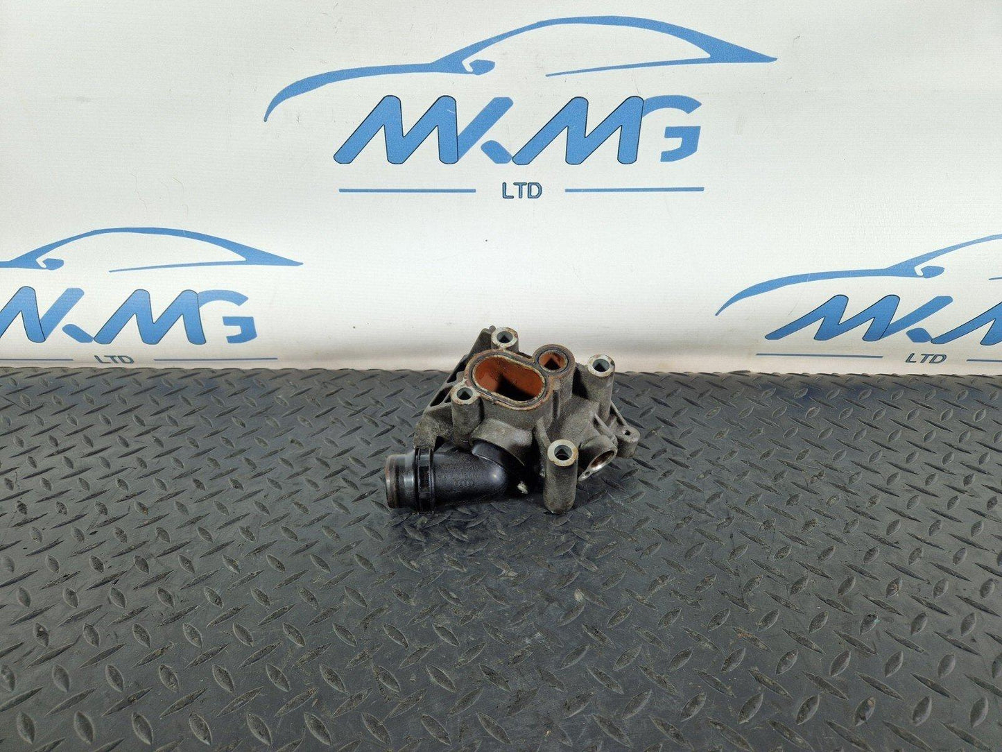 15-18 AUDI A7 4G GENUINE OEM AIR CON COMPRESSOR BRACKET 059121071DE