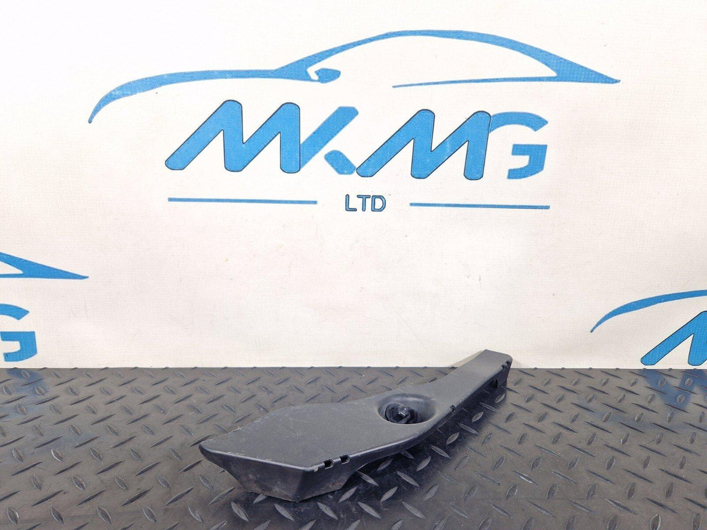 16-19 AUDI A4 B9 REAR RIGHT UNDERBODY SPLASH GUARD SHIELD COVER OEM 8W0825214
