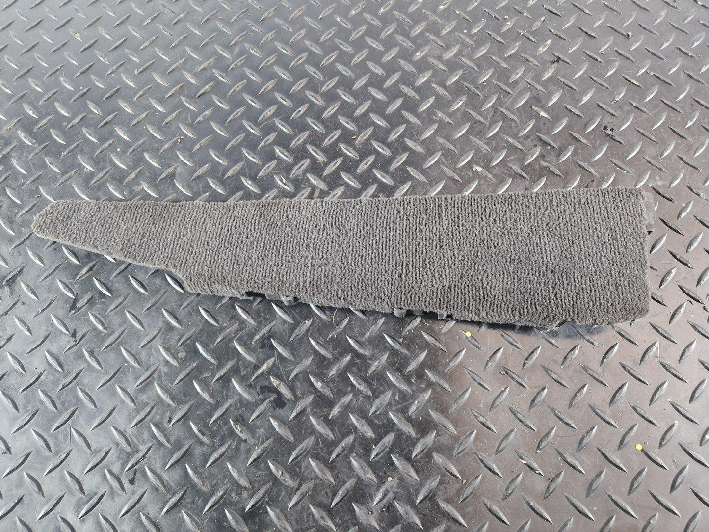 10-15 AUDI Q7 4L INTERIOR FRONT NS LEFT SEAT LOWER PANEL COVER 4L0881471