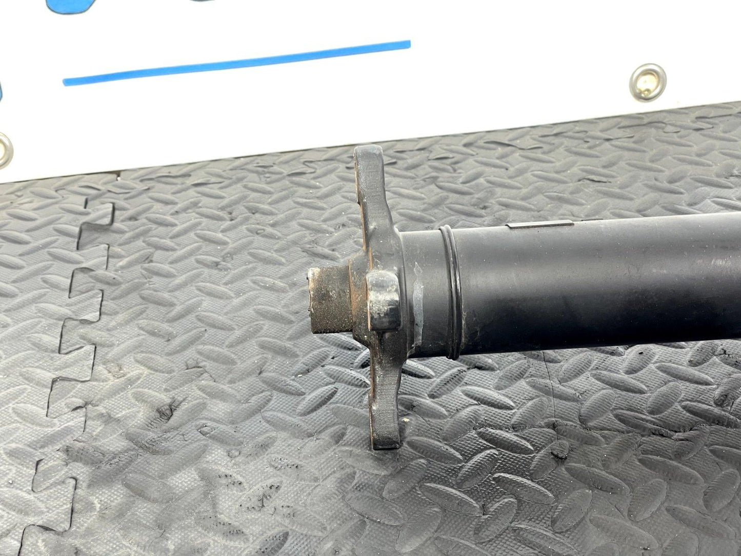 14-21 MERCEDES BENZ C300 W205 2.1 CDI HYBRID GENUINE PROPSHAFT A2054106202