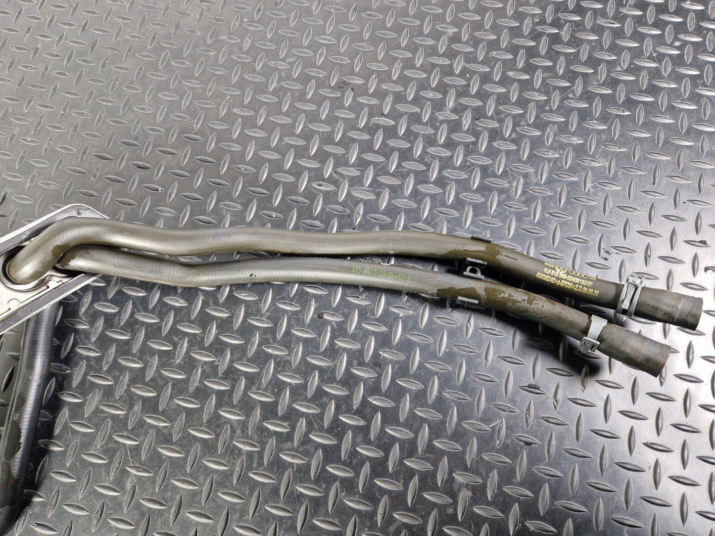 10-15 AUDI Q7 4L REAR HEATING PIPES WITH PLATE 7L0820339A 4L0819884