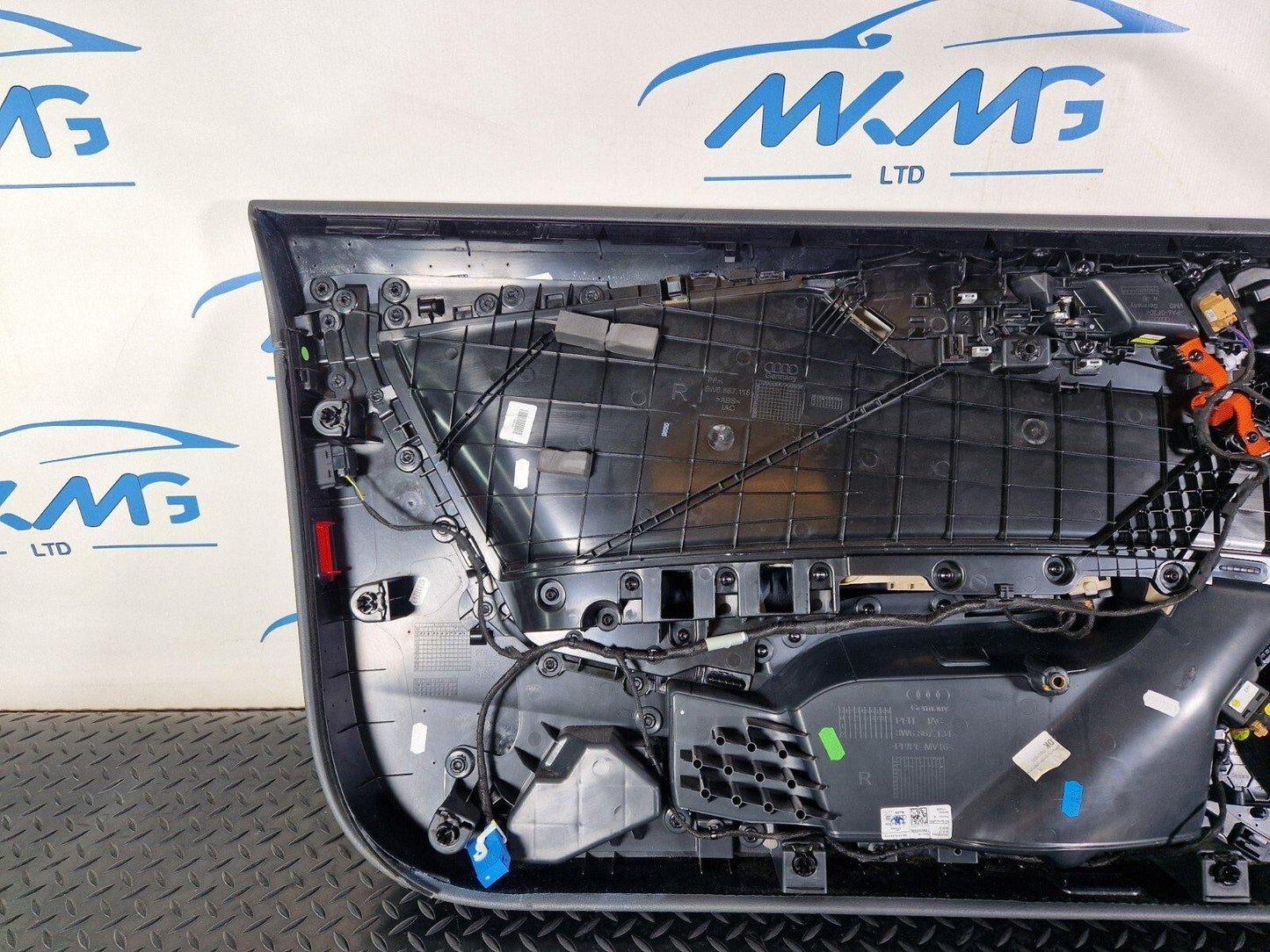 16-24 AUDI A5 F5 COUPE FRONT RIGHT DRIVER SIDE DOOR CARD 8W6867134 8W6867178