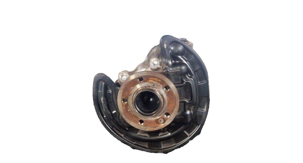 18-ON MERCEDES A B CLA W177 W247 C118 N/S/R WHEEL HUB & BEARING 2473570300