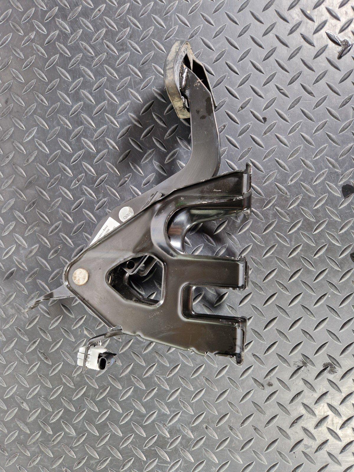18-ON MERCEDES BENZ SPRINTER W907 W910 BRAKE PEDAL ASSEMBLY A9102900000