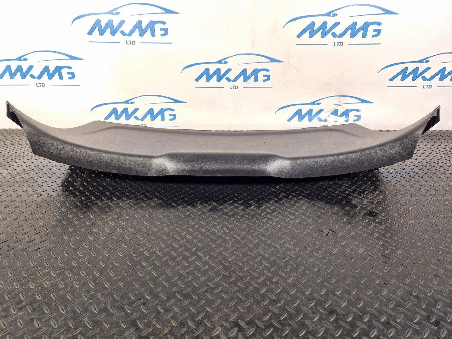 19-ON MERCEDES BENZ B CLASS W247 TAILGATE BOOT PANEL COVER TRIM A2477402300