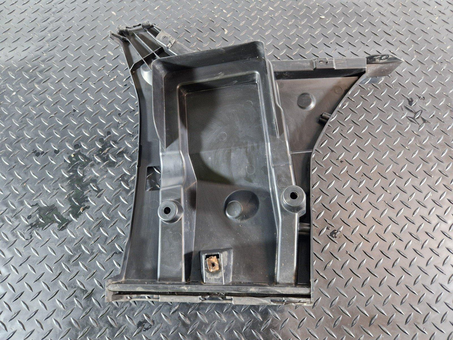 11-18 BMW 6 SERIES F13 GENUINE BUMPER BRACKET PASSENGER LEFT 8050385
