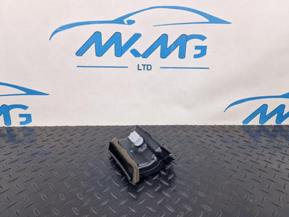 16-19 AUDI A4 AVANT B9 S-LINE OEM AIR CHANEL CONNECTING VENT 8W0857042