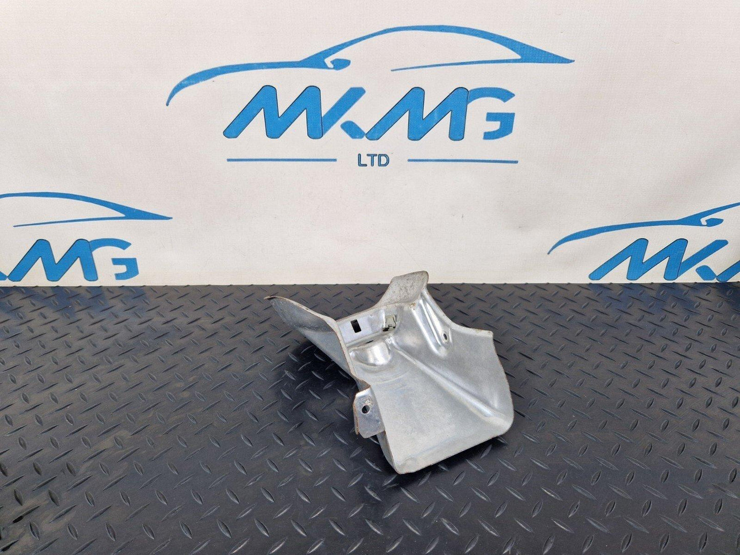 14-21 MERCEDES BENZ C200 W205 OEM ENGINE MOUNT COVER A2052400345
