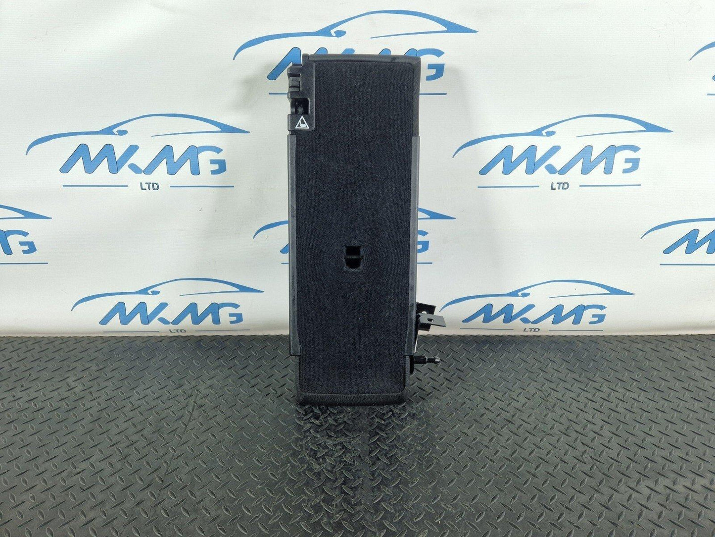 14-21 MERCEDES BENZ C300h W205 OEM REAR CENTER MIDDLE SEAT LEATHER ARM REST